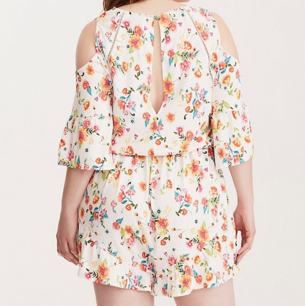 Sz 4 torrid floral cold shoulder ruffle romper - Picture 2 of 5